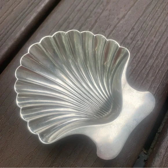 Tiffany & Co. Vintage Solid Sterling Silver 925 Shell Shaped Dish - Picture 6 of 11